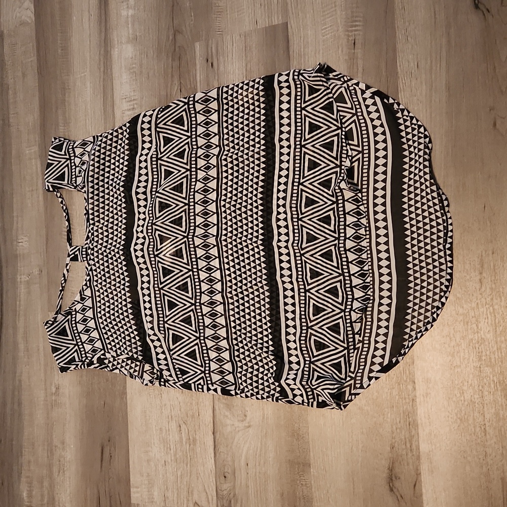 Patterned sleeveless top